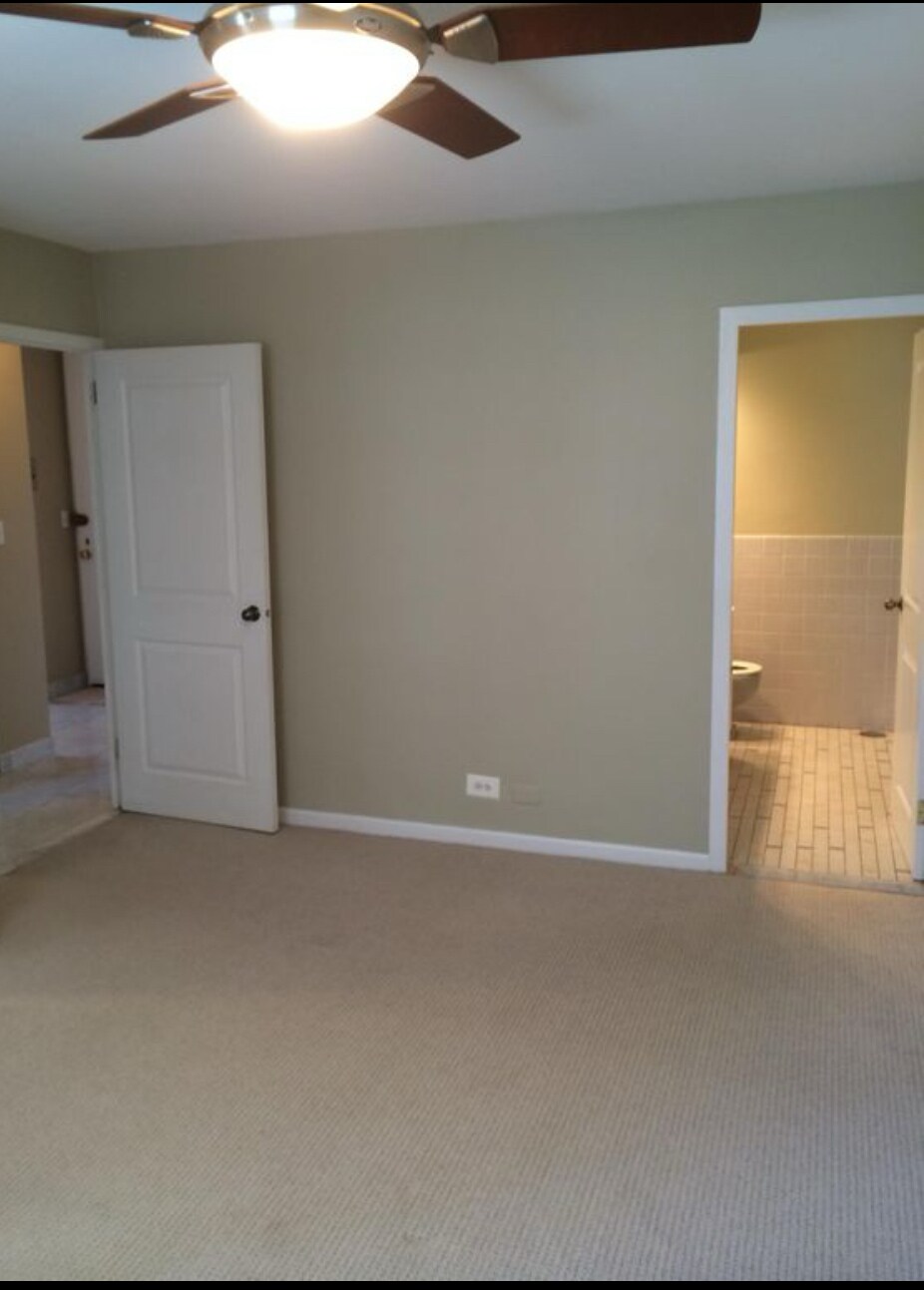 2nd bd rm - 5701 N Sheridan Rd