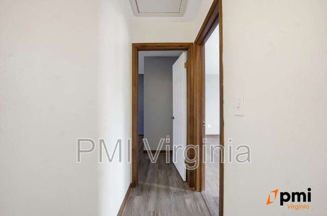 Building Photo - 705 Mill Landing Rd