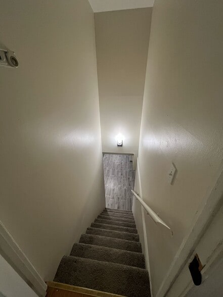 Building Photo - 1617 Somerset Shire Dr