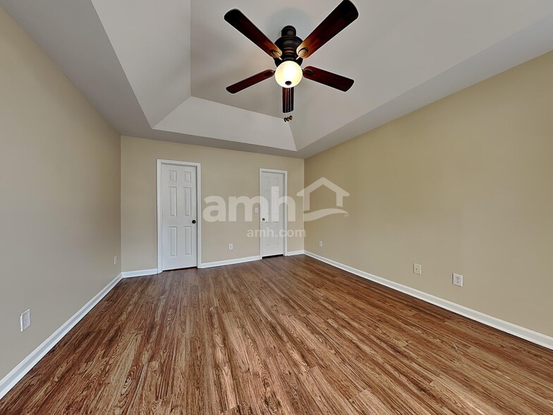 Building Photo - 6300 Willowdell Dr