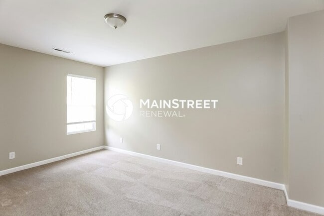 Building Photo - 3 Bedroom Pet-Friendly Home in Greensboro, NC with Main Street Renewal