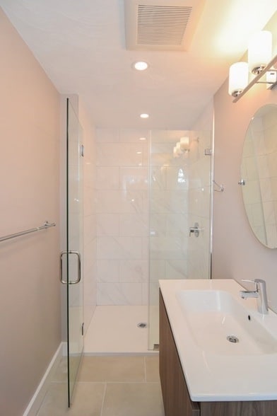 Building Photo - 27 Fenway Dr