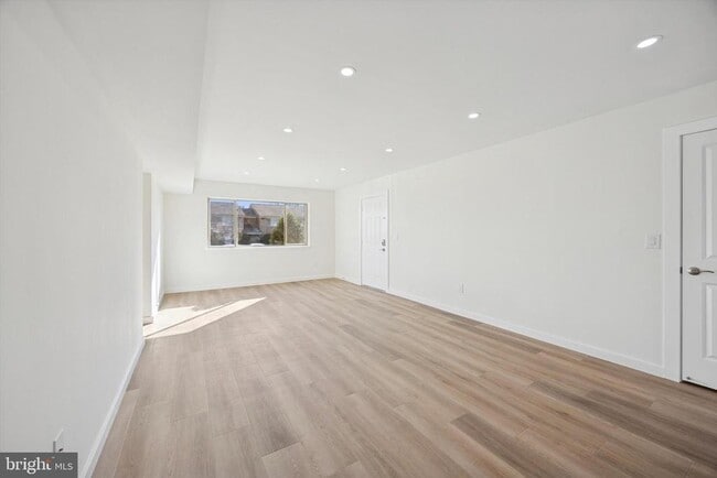 Building Photo - 507 Bradley Ct