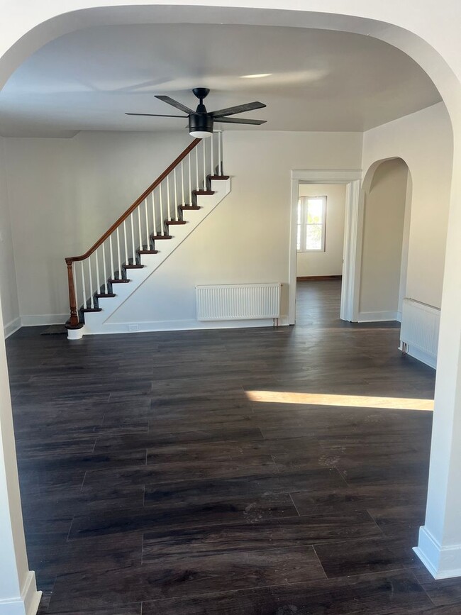 Building Photo - 3 bedroom 1 bath