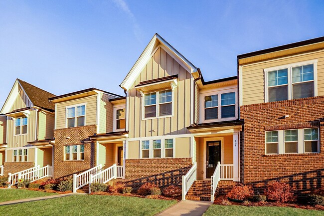 Building Photo - 120 Glencoe Ln