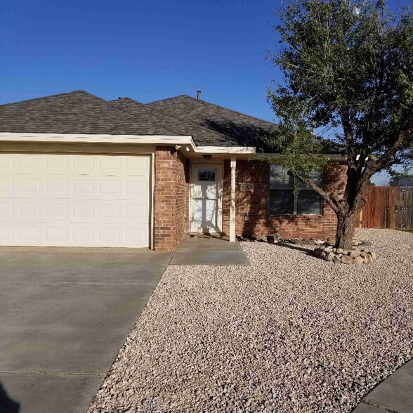 Primary Photo - 5009 Blue Haven Dr