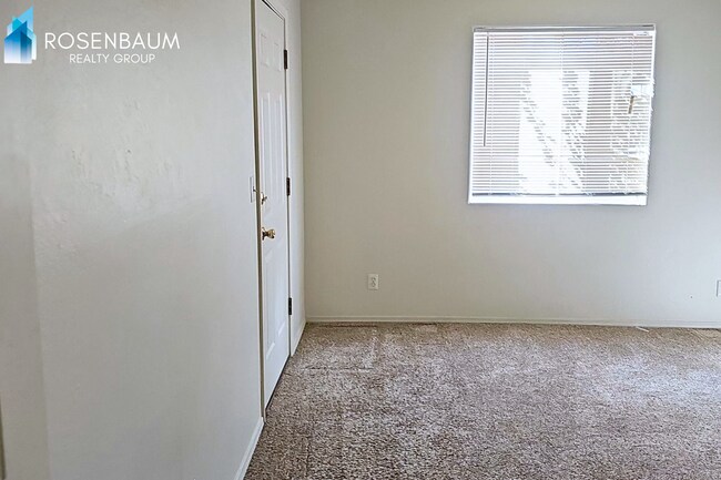 Building Photo - 7060 E Burro Ln