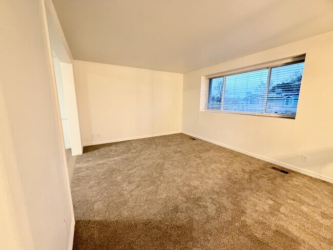 Building Photo - 1101 S 680 W