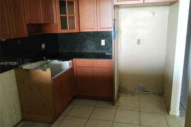 Building Photo - 13499 Biscayne Blvd