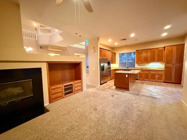 Building Photo - Scripps 3br plus loft garage yard granite kitchen TEXT 858-774-1574