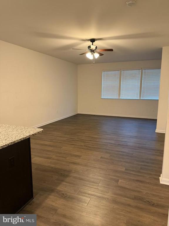 Building Photo - 293 Magellan Dr