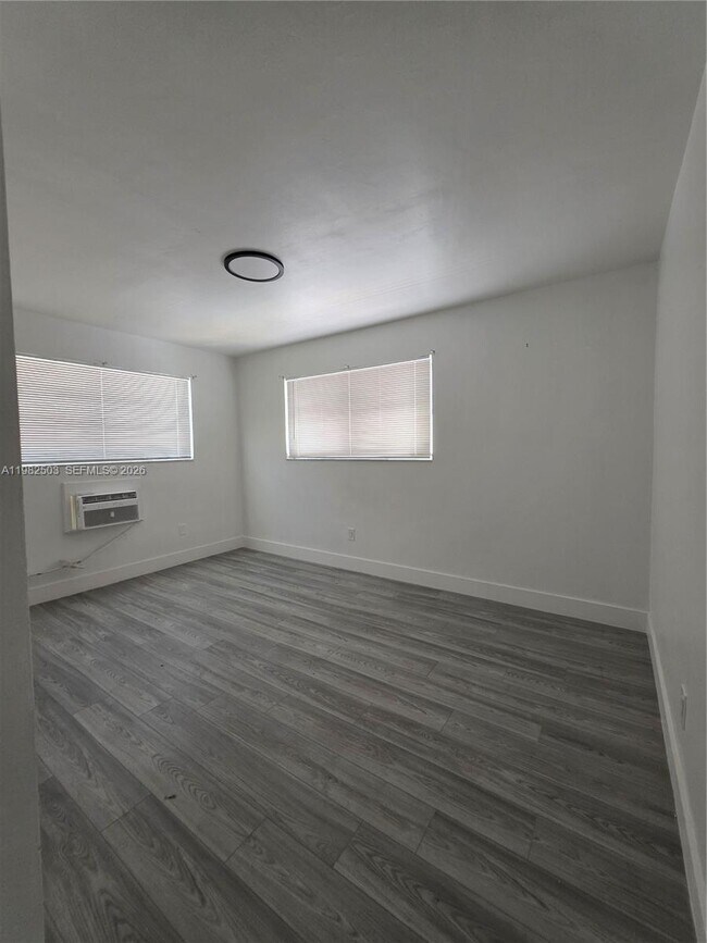 Building Photo - 57 Esplanade Dr