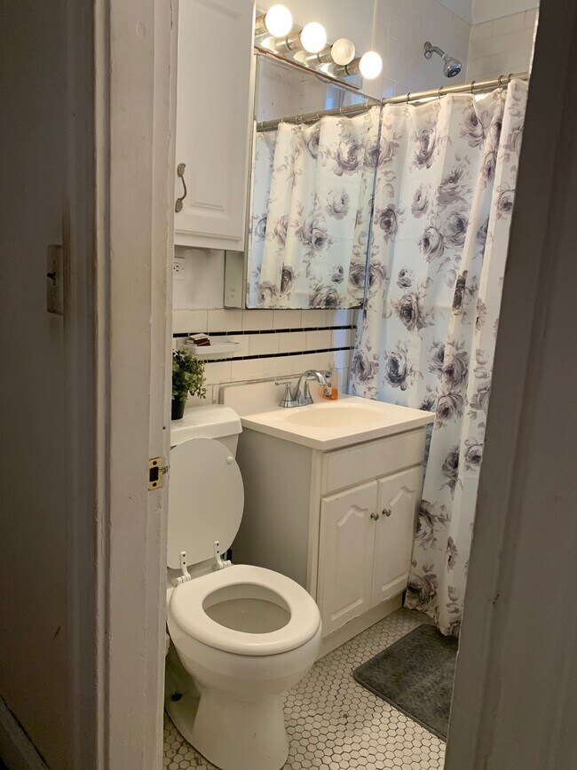 Building Photo - 19 Melvin Ave