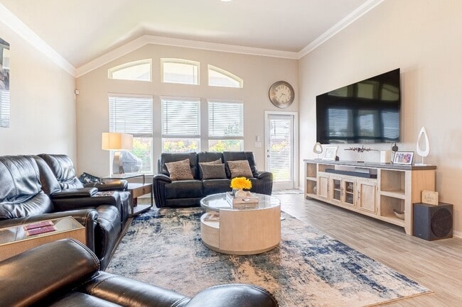 Building Photo - 12901 Ocean Breeze Ln