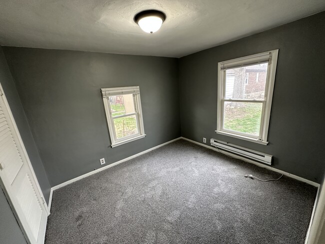 Building Photo - 103 N Waverly Ave