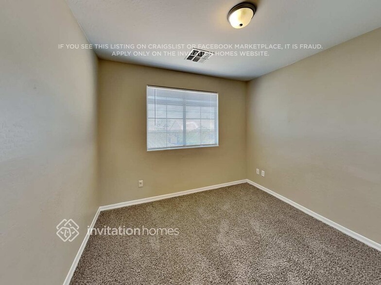 Building Photo - 12533 W Winslow Ave