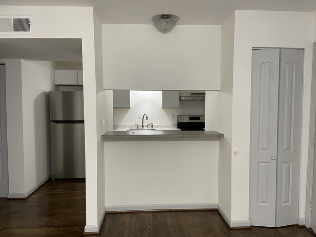 Kitchen view from living room - 417 Skyview Dr