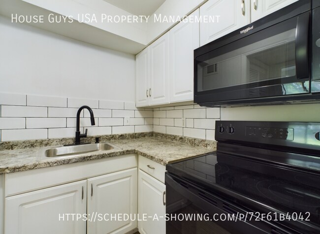 Building Photo - 15411 Barat Ave