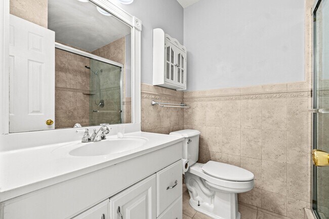 Building Photo - 200 SW 7th St