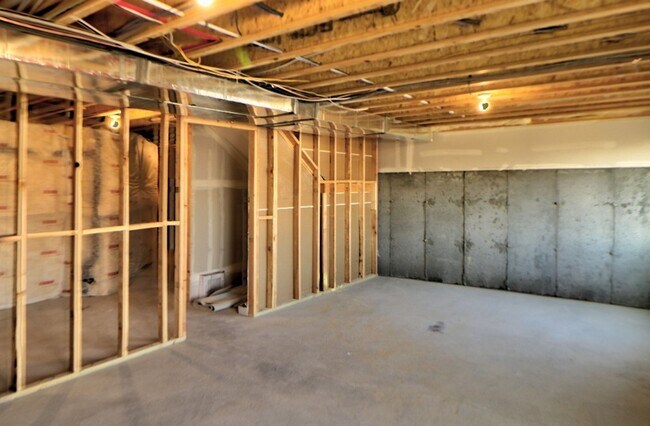 Building Photo - 16365 S Piston Ln