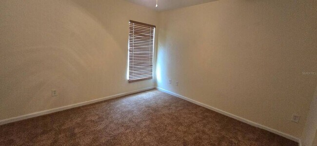 Building Photo - 4085 SW 49th Ave