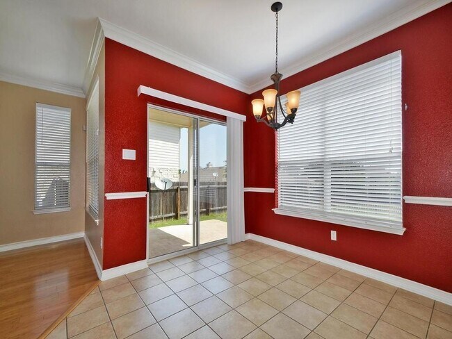Building Photo - 11413 Dog Leg Dr