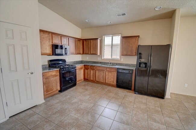 Building Photo - 1820 Camino Rustica SW