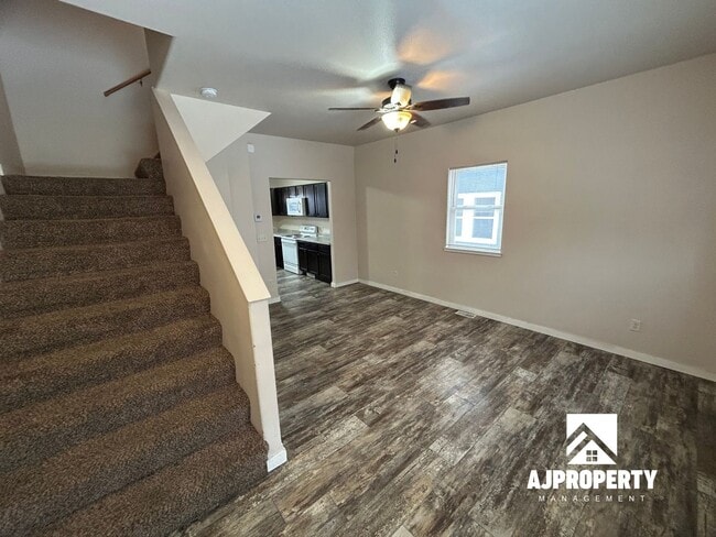 Building Photo - 214 W Russell St