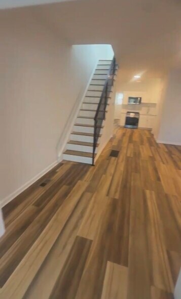 Building Photo - 4854 Brown St