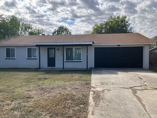 Building Photo - 13615 Primwood St