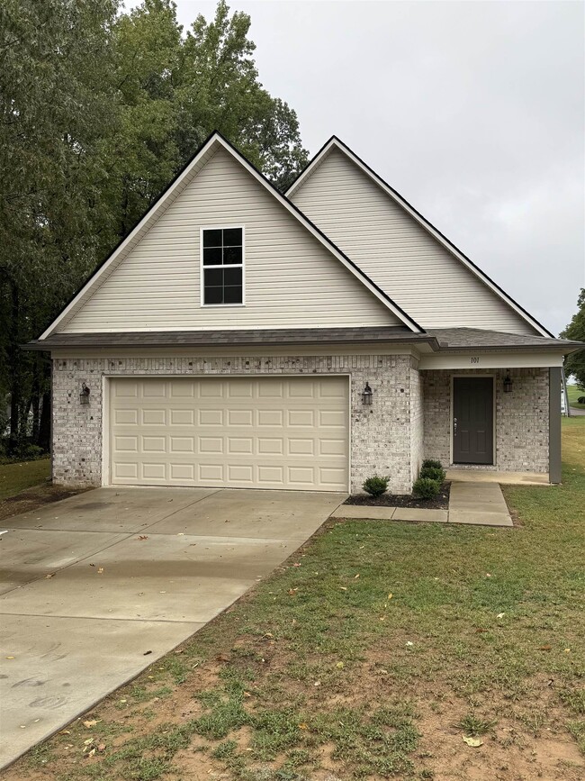 Primary Photo - 101 Walnut Ridge