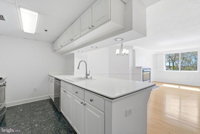 Building Photo - 1276 N Wayne St