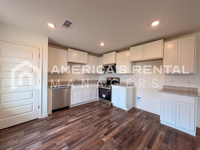 Building Photo - Move-in Special! New Construction Home for Rent in Tuscaloosa, AL! Sign a 13-month lease by 4/15/...