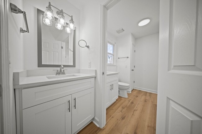 Building Photo - 3 Bedroom 2 Full Bath Home For Rent near Post!