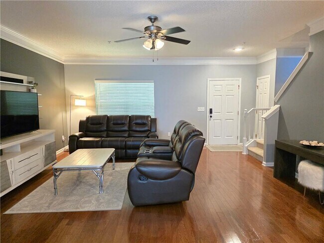 Building Photo - 1208 Charleston Ct