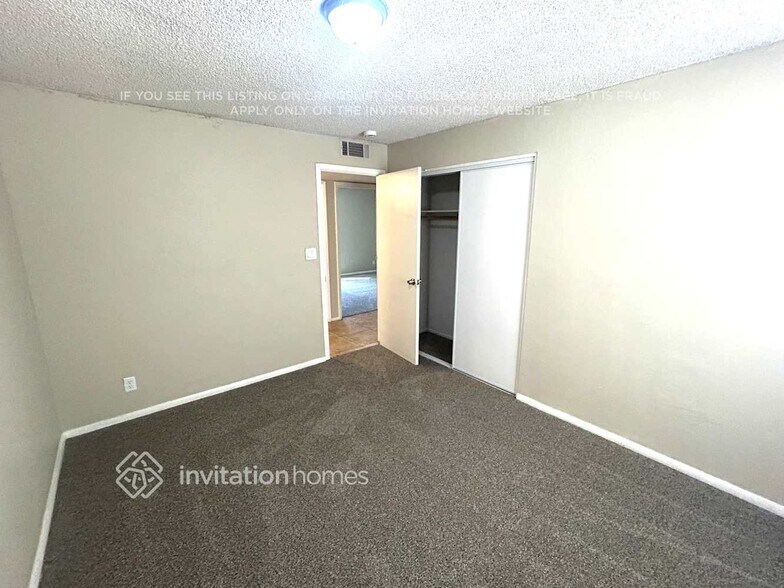 Building Photo - 12663 N 47th Dr