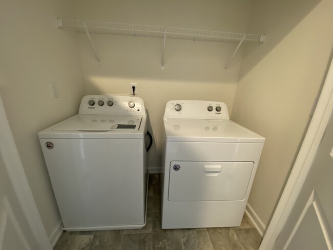 Laundry - 1115 Diamond Dove Ln