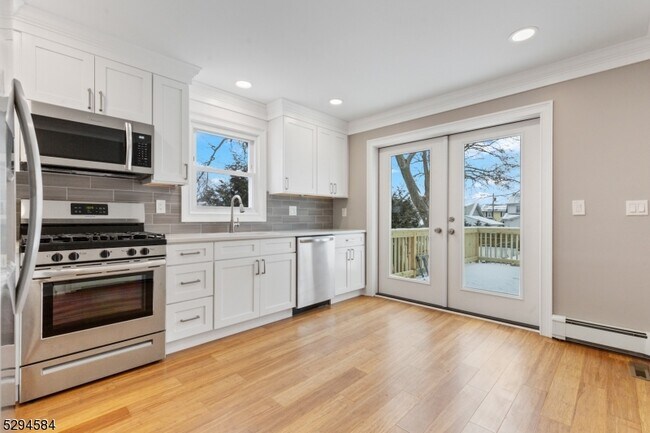 Building Photo - 26 Genevieve Ave