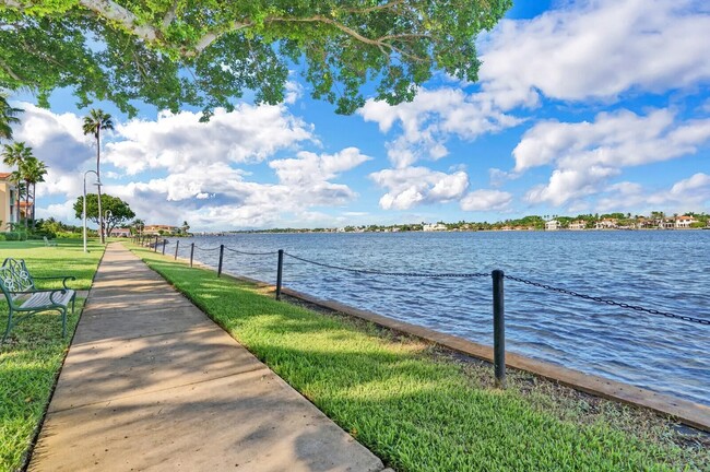 Intercoastal Walking Path - 167 Yacht Club Way