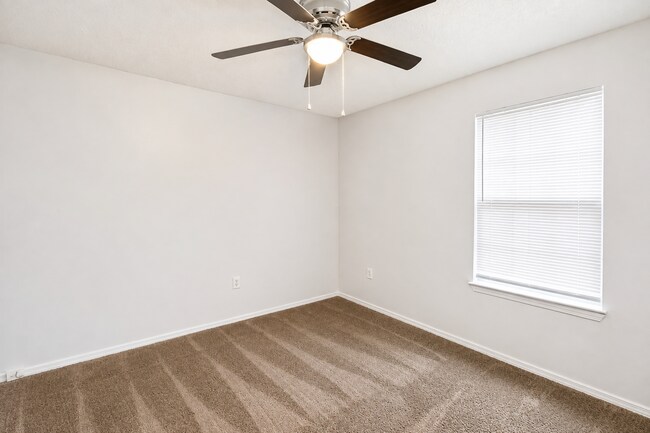 Building Photo - 3BR Pensacola Home Near Blue Wahoos Stadium & Fenced Backyard!