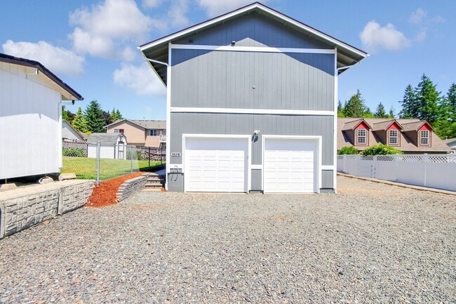 Primary Photo - Beautiful 2 Bedroom 2.5 Bath Home In Everett!