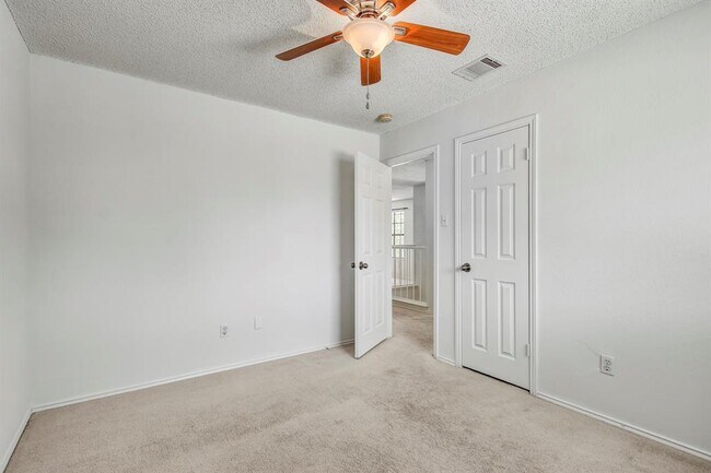 Building Photo - 17516 Klamath Falls Dr