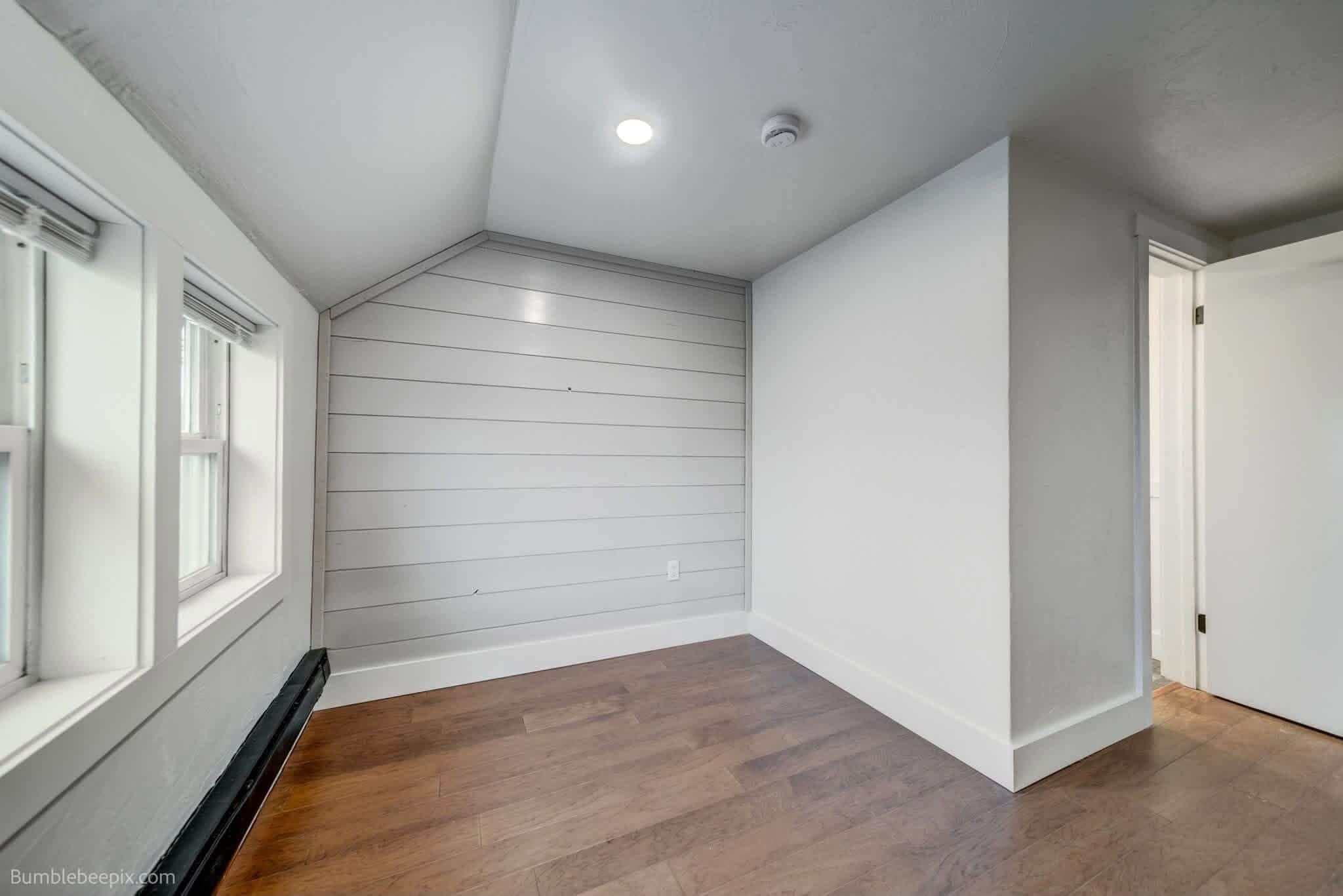 Building Photo - 424 4th St