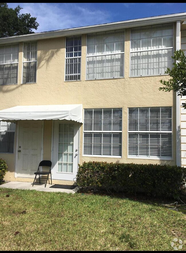 Building Photo - 803 Palm Beach Trace Dr