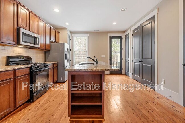 Building Photo - 1229 Great Ridge Pkwy