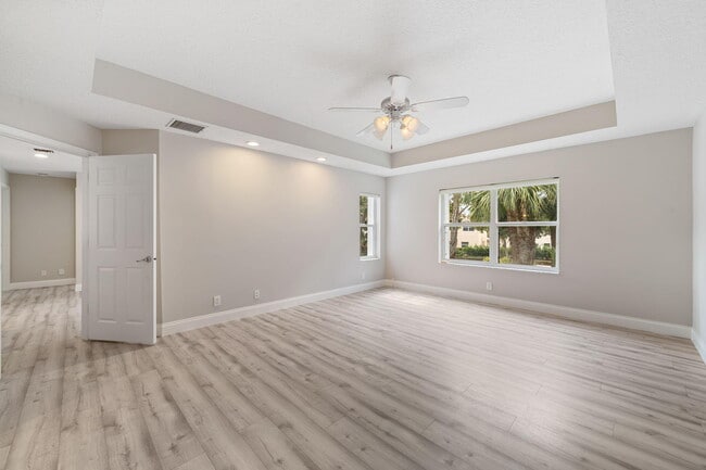 Building Photo - 3257 El Camino Real