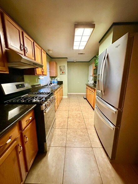 Building Photo - 17003 Abell Ct