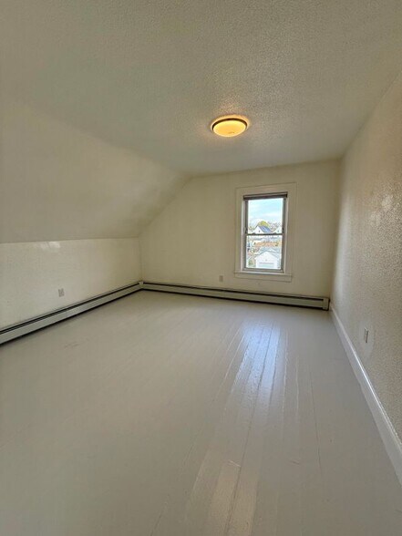 Building Photo - 22 Norris Ave