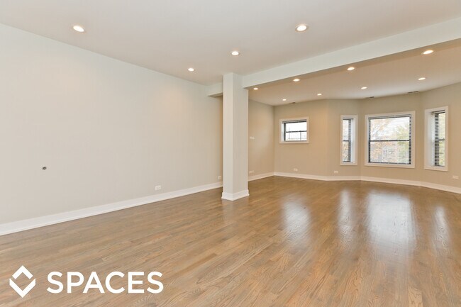 Building Photo - 849 W Lill Ave