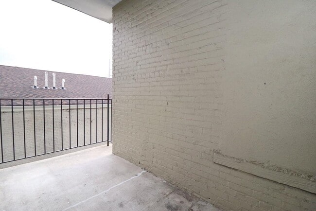 Building Photo - 43-49-49 Van Wagenen Ave